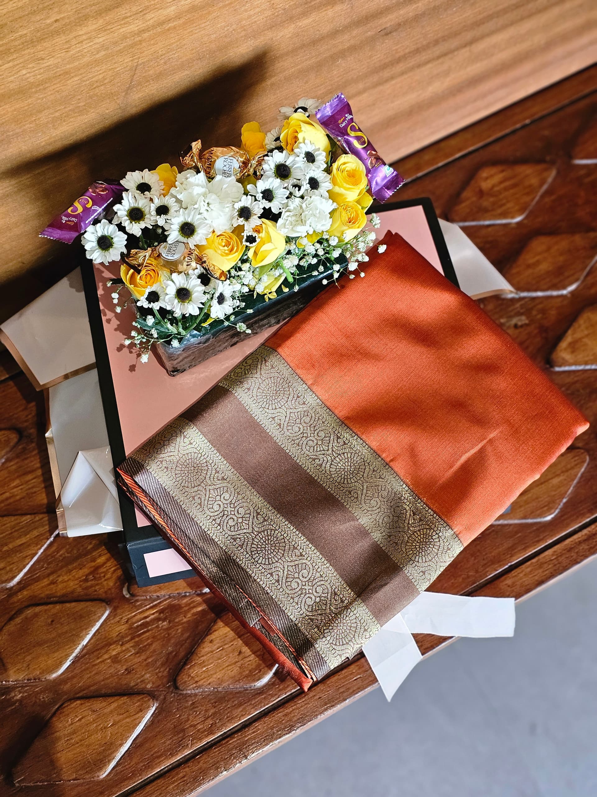 Kasavu Silk Saree & Floral Suite